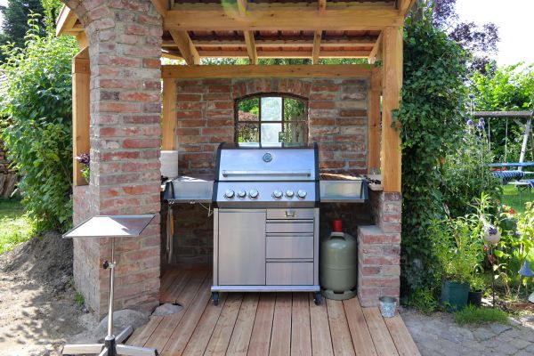 Propane Grill Assembly in Layton