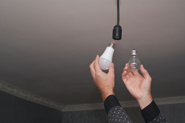 Light Bulbs Replacement in Layton